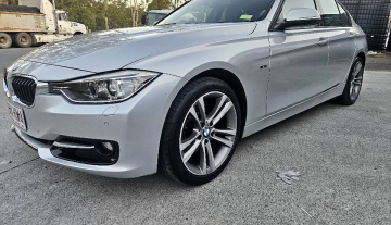 2013 BMW 320i sport f30 1.jpg